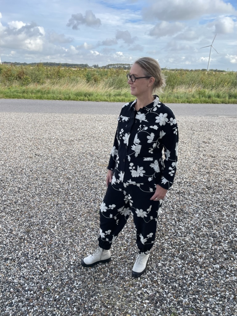 BITTE KAI RAND  Embroidered flower pants