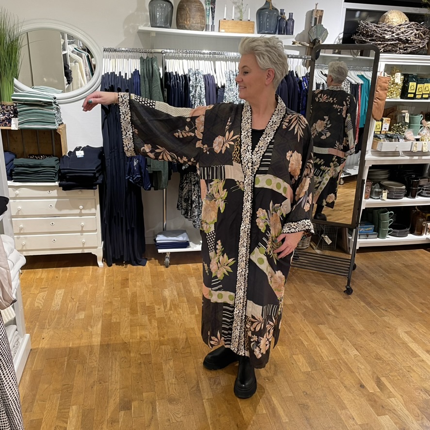 JOHNNY WAS Odyssey kimono